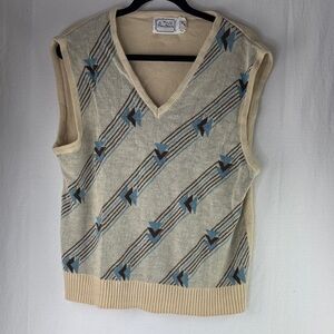 Vintage Women's Beige and Blue Patterned Vest